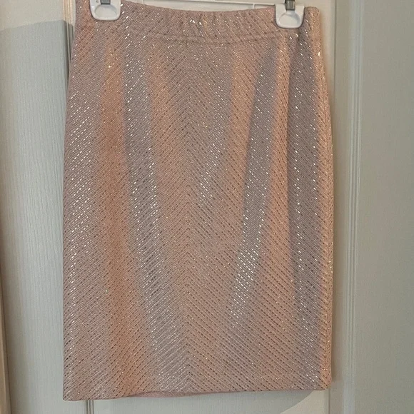 St. John Pale Pink Sparkle Tweed Blazer and Skirt Set - Picture 7 of 10